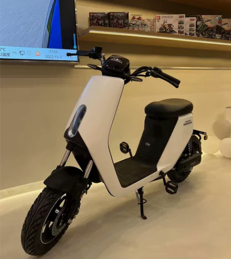 新大洲本田S07电动车  准新车 这是能买...