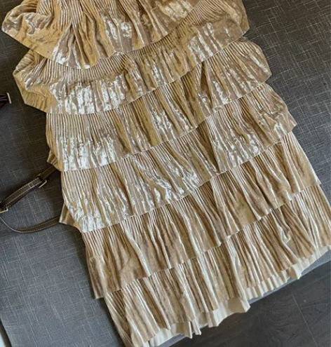 韩代丝绒蛋糕裙,有点厚重,现在也能穿,全新...