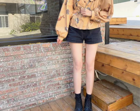 愈想愈 独家复古油画风可爱动物衬衣裙子上衣...