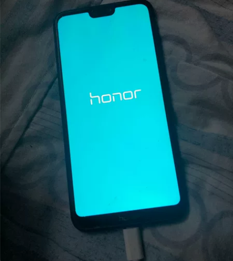 华为荣耀 手机自己用的 几乎全新 识货的来...