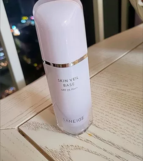 兰芝隔离紫色绿色都有，买多了亏本卖，。 感...