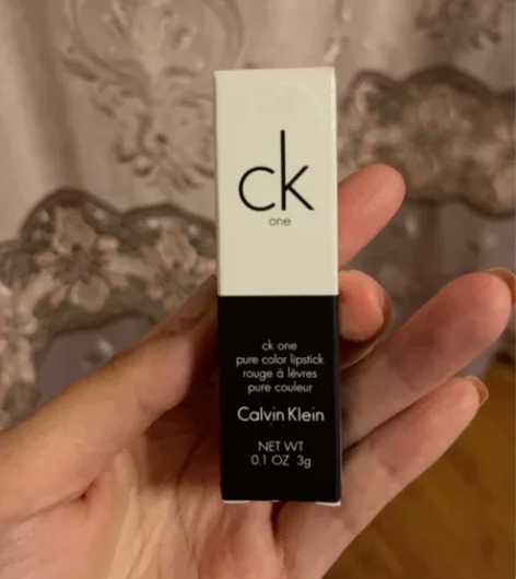 全新ck口红，可以看图片哦，朋友送的颜色太...