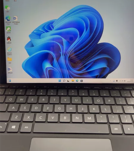 官旗购入自用！超真九九新！Microsof...