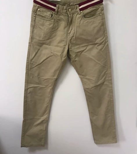 巴利修身小脚裤。30码。版型好，穿上极有型...