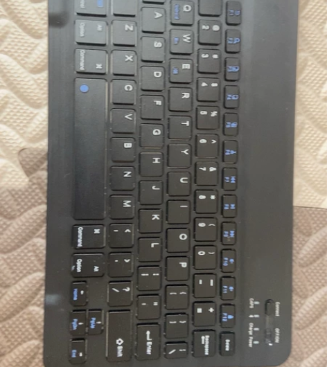 蓝牙键盘，可以连接手机电脑平板，个人闲置，...