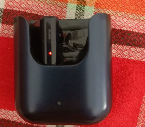 QCY T12S无线蓝牙耳机充电仓，左耳耳...