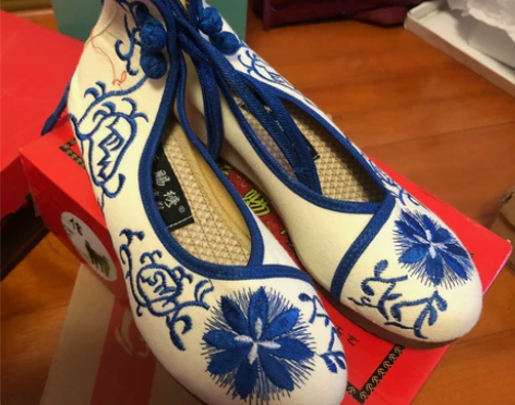 全新包邮】老北京青花绣花鞋坡跟内增高鞋 全...