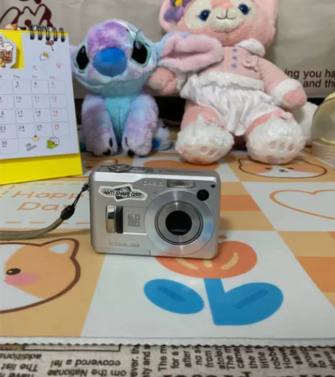 卡西欧z110 600万像素，4倍变焦，光...