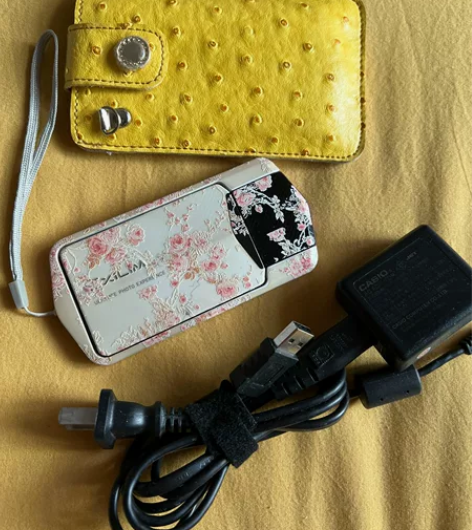 卡西欧150自拍神器，机身白色贴的膜，外观良好，配件齐全，电...