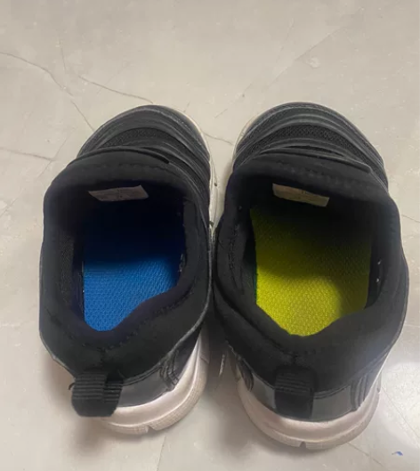 23码安踏毛毛虫,有合适的联系 感兴趣的话...