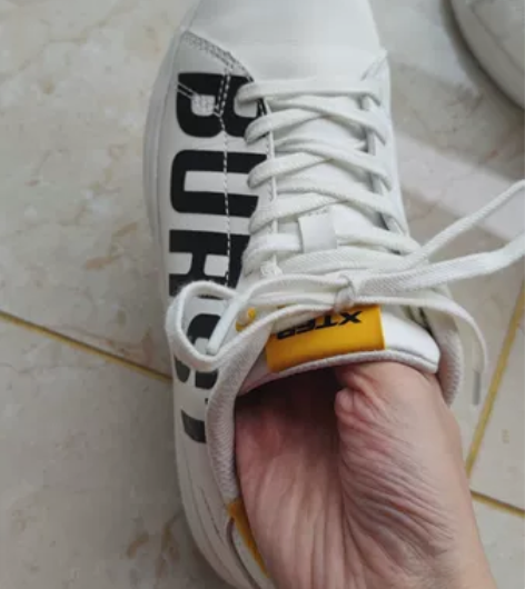 女士板鞋 品牌:特步 尺码:36码 穿...