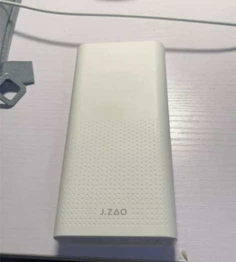 JZAO充电宝，20000毫安，微磨损，电...