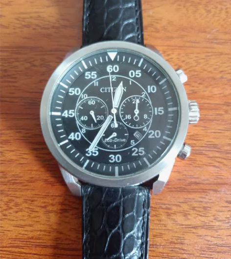 西铁城光动能手表,带了一年了,表盒和其他凭...