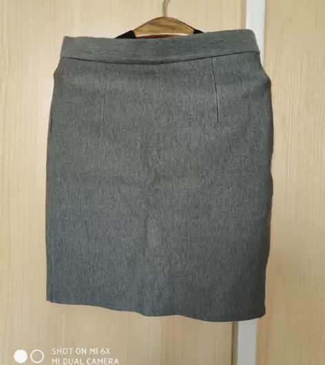 灰色包臀裙 中裙 修身裙适合没肚子身材好的...