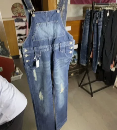 女款背带裤，牛仔背带裤，女款牛仔背带裤，秋...