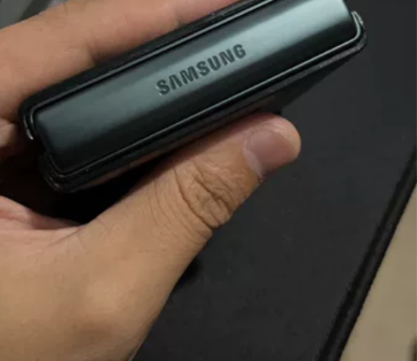 三星Galaxy Z Flip3 5G 8...