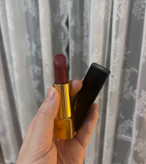 旗舰店购入 香奈儿58没怎么用过 过期口红...