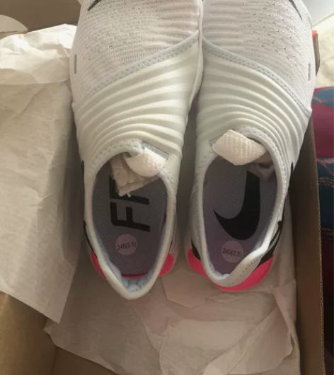 耐克女子赤足透气跑步鞋 功能：轻便 适用场...