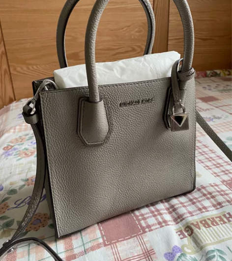 MK 锁头包，小号，大象灰，很少使用，九成...