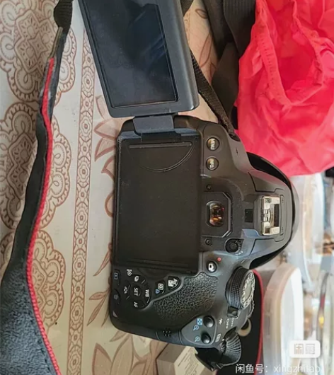 自提，佳能eos700d单反相机，家里落灰...