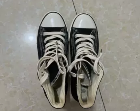 回力帆布鞋,给妈妈买的不喜欢,很舒服,不硬...