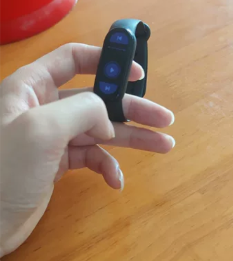 小米手环6NFC版，功能完好，成色完美，女...