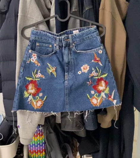 Zara牛仔短裙 民族风花朵刺绣A字裙 X...