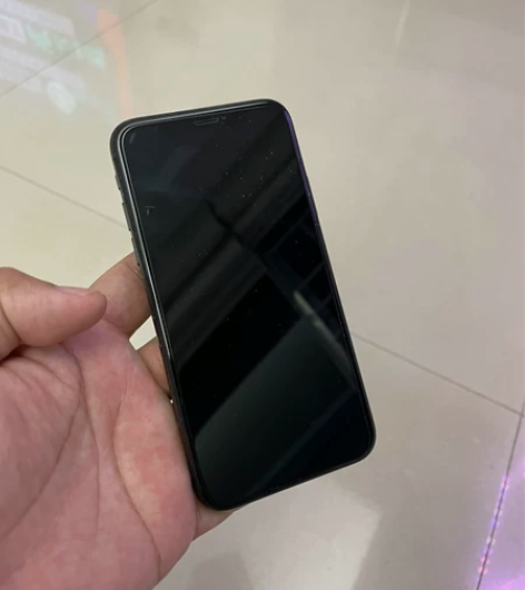 iPhone X 黑色 64g 戴壳自用，...