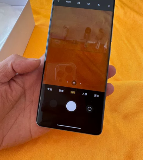 小米12 小米12pro便宜出 感兴趣的话...