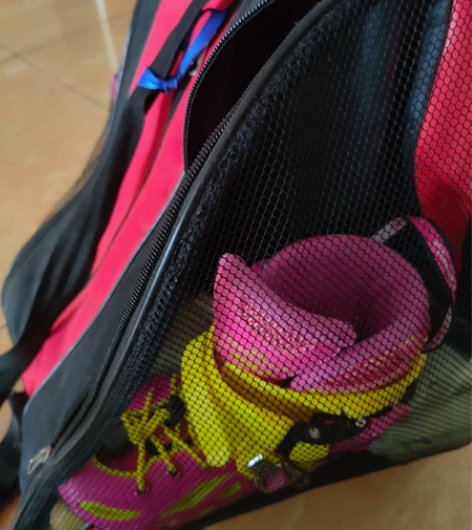 正规专业儿童单排旱冰鞋。给小孩买的玩了没超...