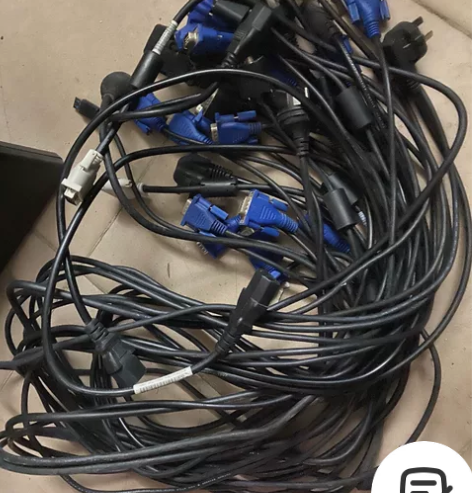 台式机电脑 电源线 VGA线 公司多余下 ...