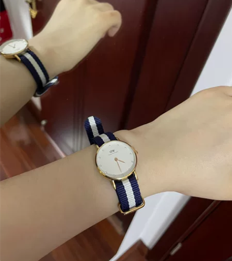 DW手表classic系列，加拿大多伦多购...