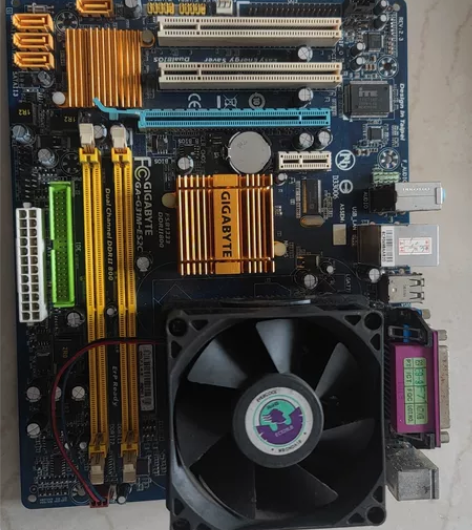 技嘉g31电脑主板。功能完好 感兴趣的话点...