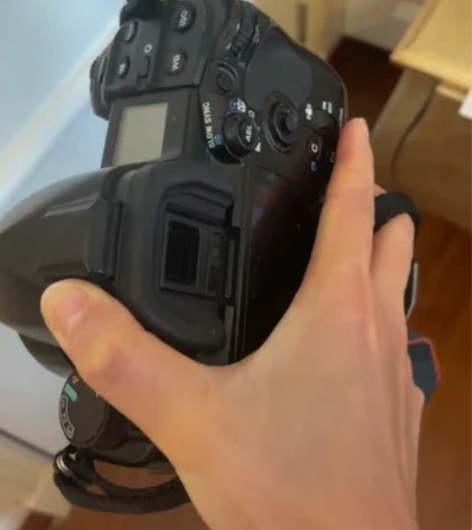 全画幅a900 单反裸机 ? 充电 ? 原...