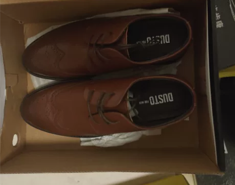 布洛克纯皮男鞋43码 感兴趣的话点“我想要...