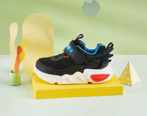 23码乔丹男宝鞋子，全新的哦，买了两双一模...