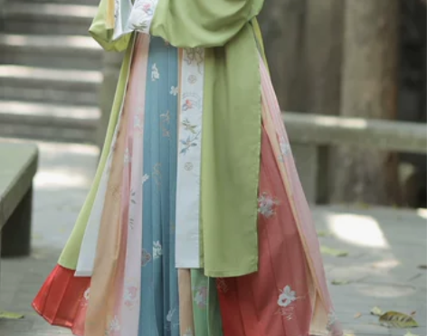 兰若庭 汉服 宋制 此间春色 清一下衣柜，...