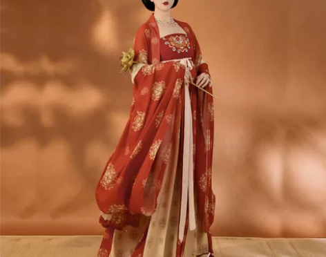 大袖衫是第二张图的米黄色 诃子裙是第一张图...