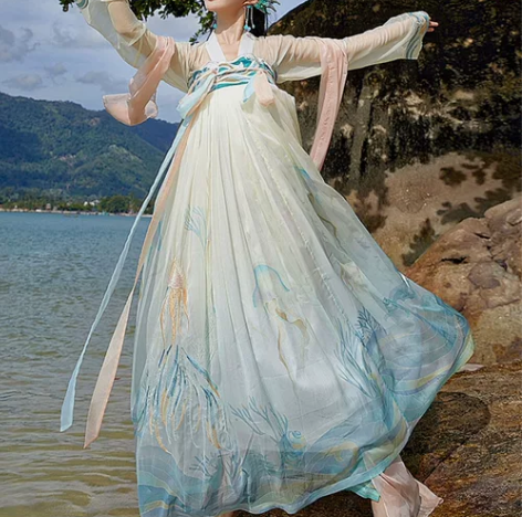 都城南庄，人鱼七公主。 上衣M，下裙L 前...