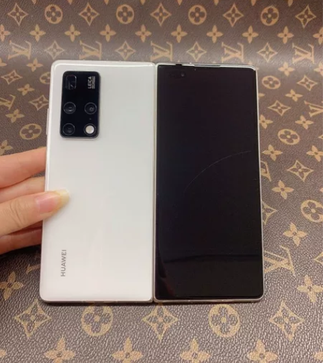 华为mateX2白色8+256G 98新，...