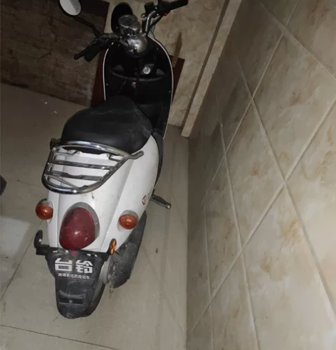 台铃电动车就电瓶没有其它完好购车发票都有没...