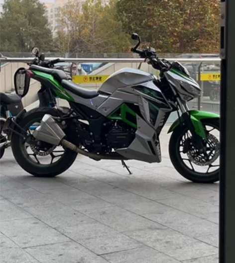 国产250cc宝雕大蟒蛇，21年的车，几百...