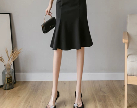 全新全新！【折扣价】黑色鱼尾裙女夏2021...