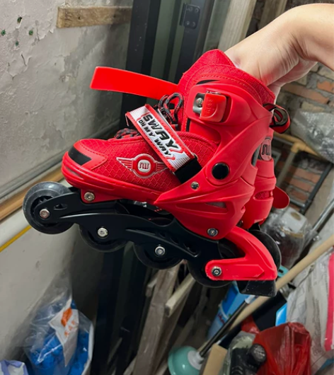 斯威（SWAY）溜冰鞋儿童男女闪光轮滑鞋可...