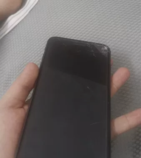 国行苹果8plus 仅更换过电池 摄像头指...