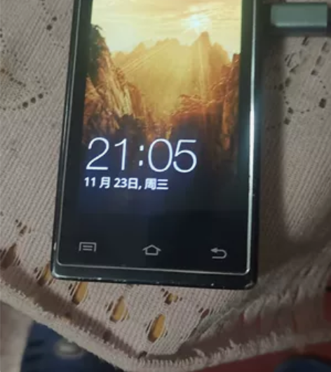 三星翻盖手机没有问题 感兴趣的话点“我想要...