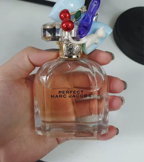 莫杰香水，自己可以查价格，喷过几次，平常不...