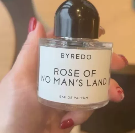 已经去世的奶奶送的一瓶香水，用不上了。 全...