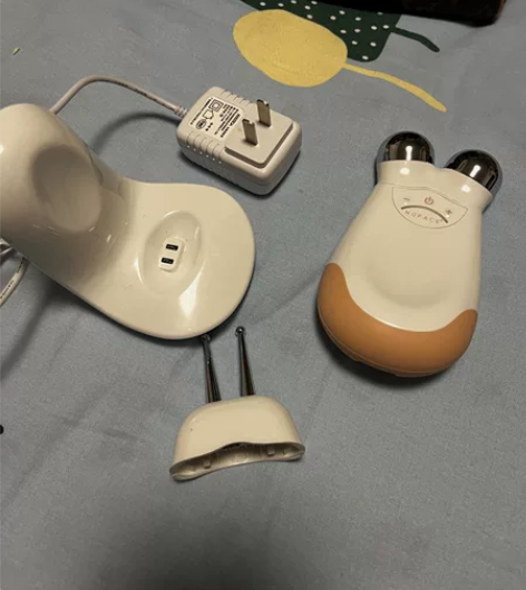 nuface 美容仪，带青蛙头，主机器可换...