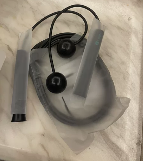 全新keep跳绳，朋友送的只是打开盒子拍了...